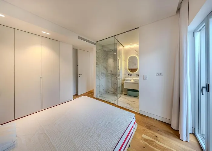Lakes24 Infinity - 2 Bedrooms Lägenhet