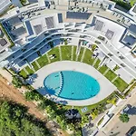 Lakes24 Infinity - 2 Bedrooms 公寓 奎特里拉