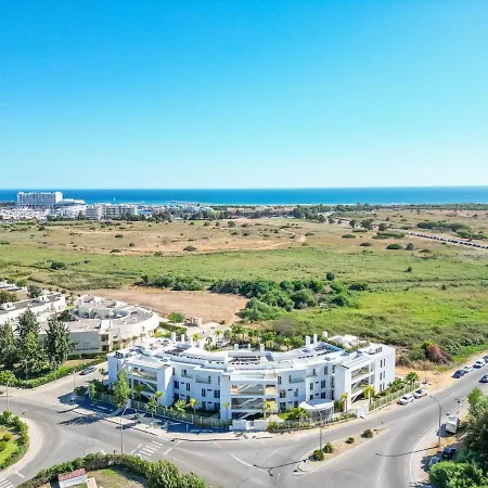 Lakes24 Infinity - 2 Bedrooms Apartament *